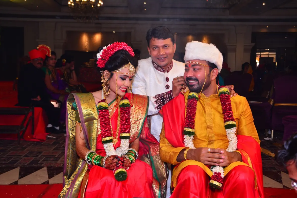 A Marathi bride and groom during their wedding rituals